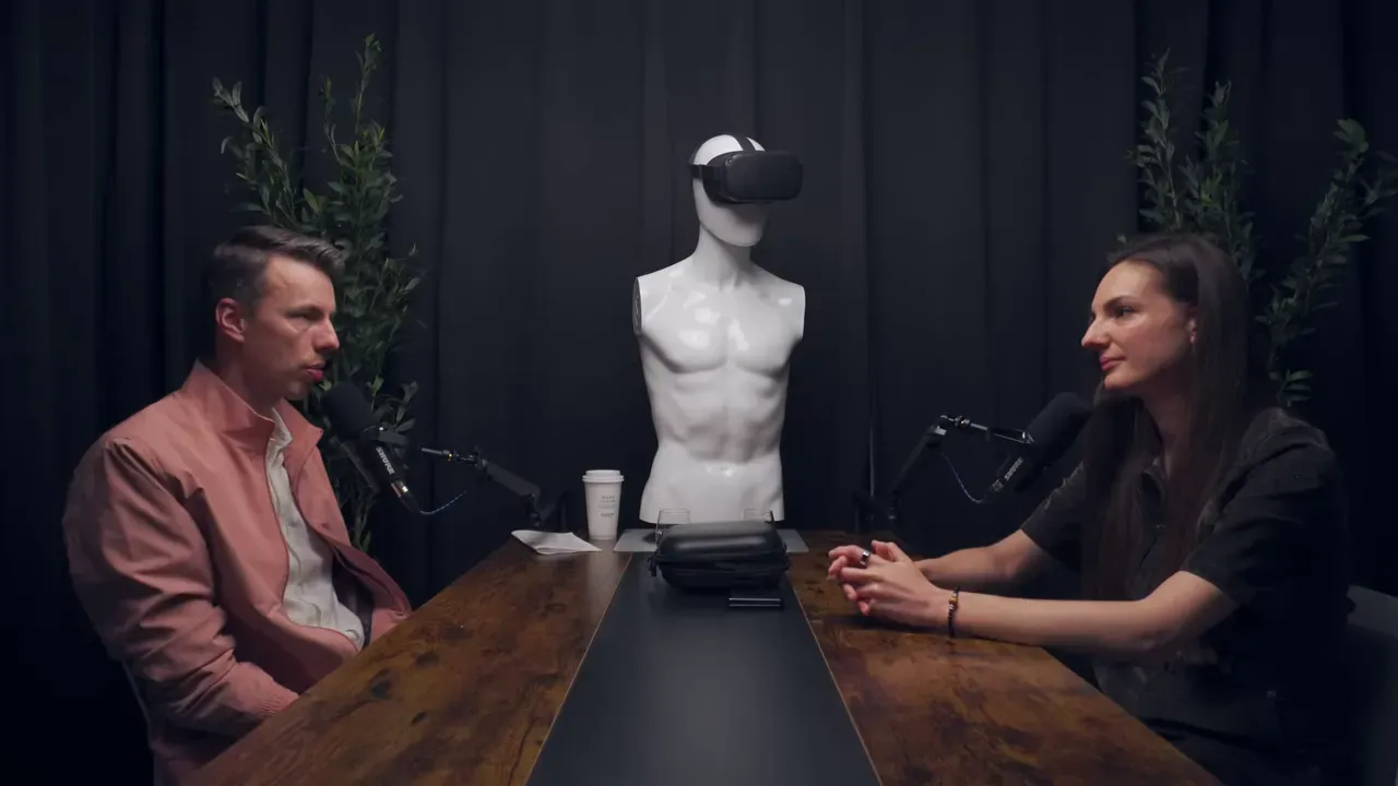 Hanna offering contact details and openness to collaborations and conversations.