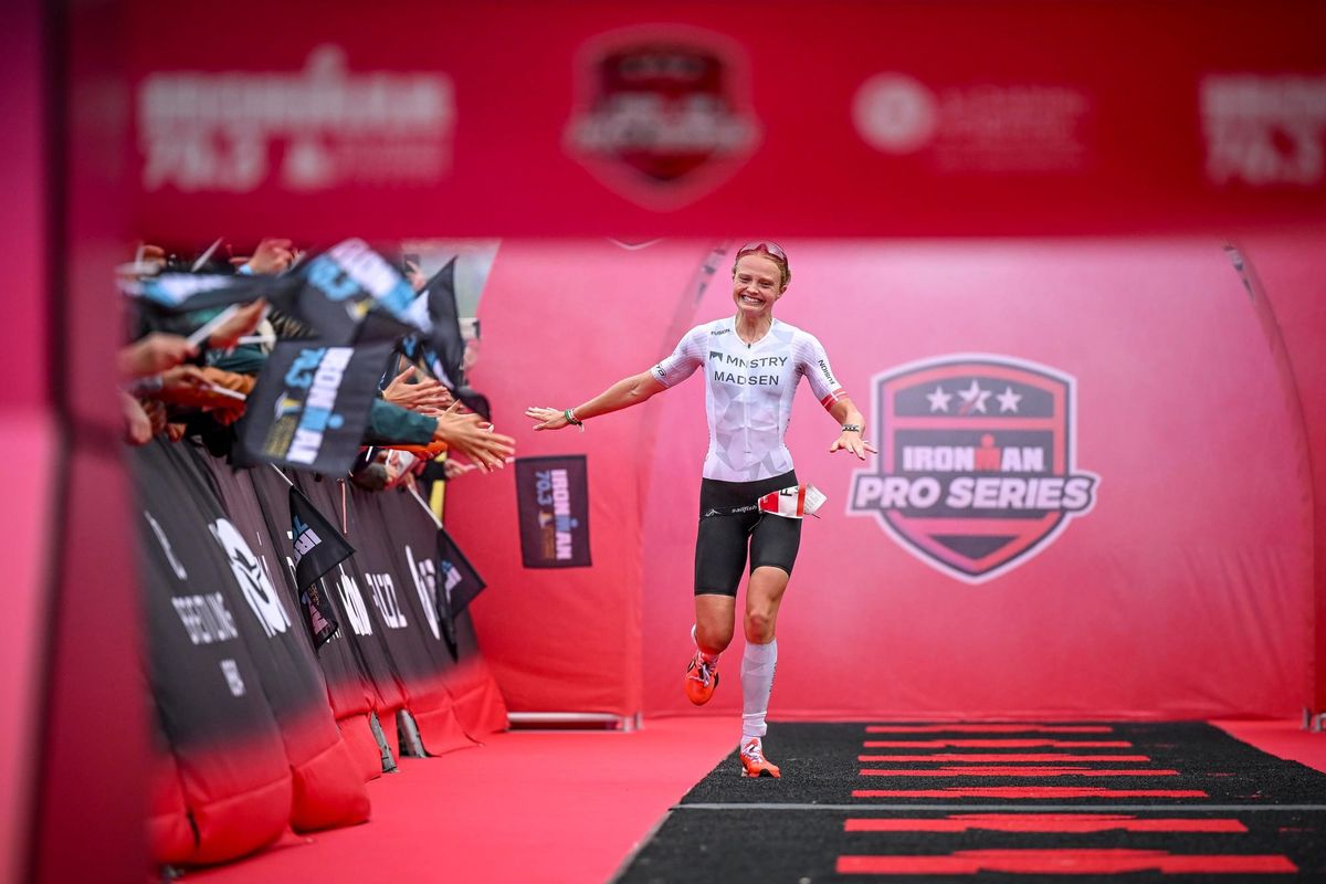 Pamella Oliveira garante a vaga para o mundial de IM 70.3