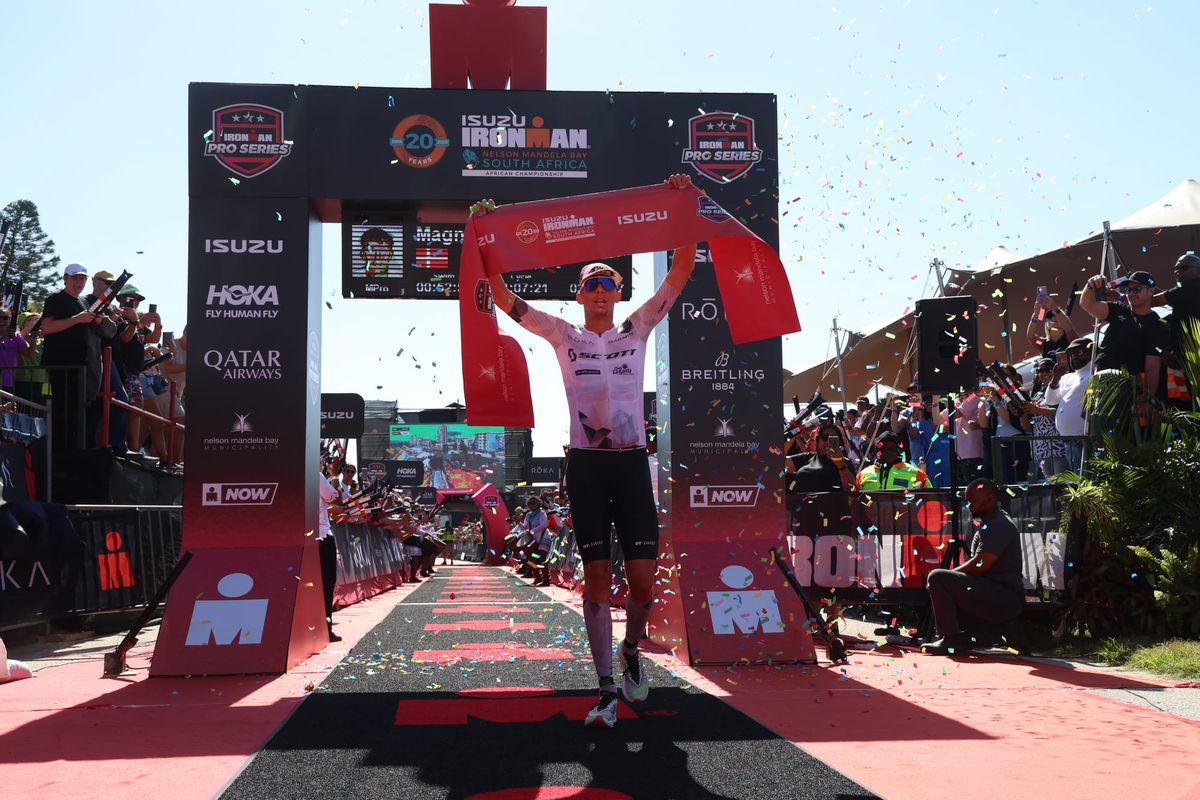 Magnus Ditlev domina o Ironman África do Sul
