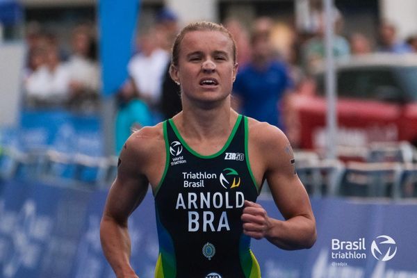 Djenyfer faz boa prova, corre para 16:22 e chega em 21ª em Hamburgo, Periault vence; Resultados no ar