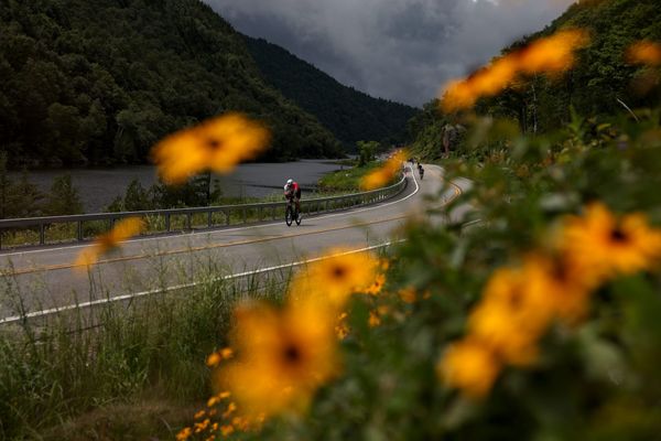Pai é preso ao deixar filho sozinho  na área VIP, enquanto competia no Ironman Lake Placid