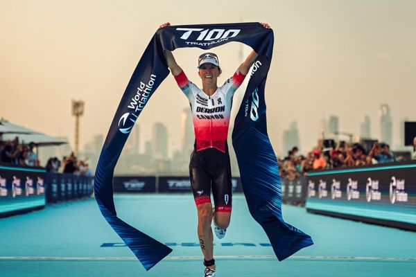 T100 Dubai passa por caos na contagem de voltas