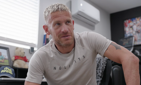 Lionel Sanders retorna ao "Método Norueguês"