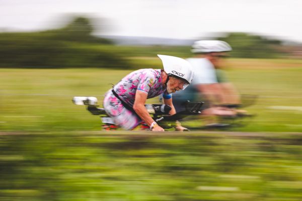 Centenas de triatletas afetados por furos durante o Ironman de Hamburgo