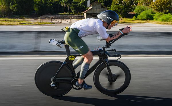 Toldi busca a vaga para Kona no IRONMAN Kalmar