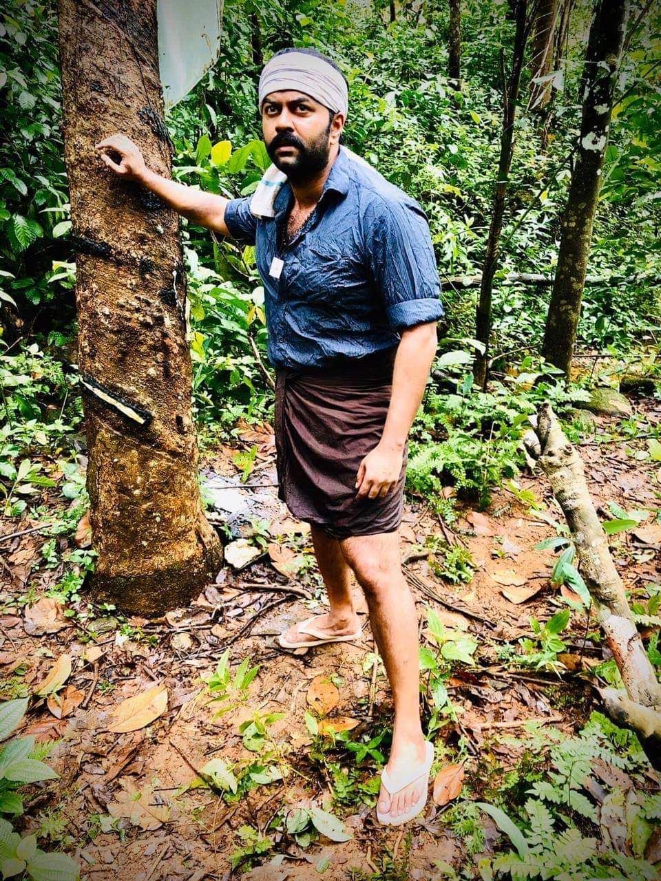 ആഹായിലെ ഇന്ദ്രജിത്തിന്റെ ഒരു ഗെറ്റപ്പ് പുറത്ത് !...