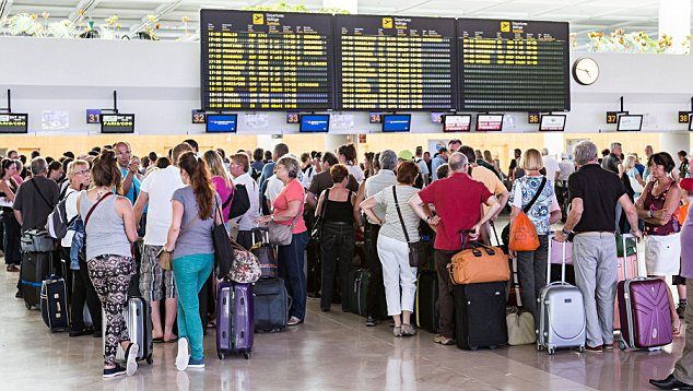 ദുബായ്, അബുദാബി വിമാനത്താവളങ്ങള്‍ വഴി യാത്ര ചെയ്യുന്നവര്‍ക്ക് മുന്നറിയിപ്പുമായി വിമാനക്കമ്പനികൾ