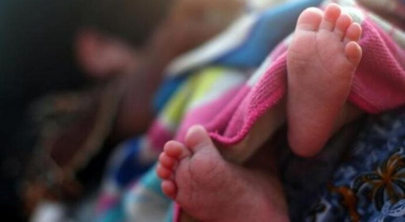 വയനാട്ടില്‍ ആദിവാസി ദമ്പതികളുടെ കുഞ്ഞ് മരിച്ച സംഭവം: ഡോക്ടറെ പിരിച്ചുവിട്ടു