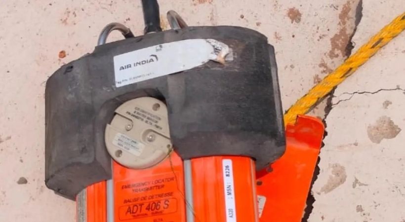 എയര്‍ ഇന്ത്യ വിമാനത്തിന്റെ ബ്ലാക്ക് ബോക്‌സ് കണ്ടെത്തി: ലഭിച്ചത് വിമാനം ഇടിച്ചിറങ്ങിയ മെഡിക്കല്‍ കോളജ് ഹോസ്റ്റല്‍ കെട്ടിടത്തിന്റെ മേല്‍ക്കൂരയില്‍ നിന്ന്
