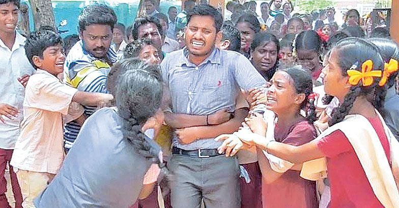 വിദ്യാര്‍ഥികളുടെ പ്രതിഷേധം ഫലിച്ചു; ഭഗവാന്‍ മാഷിന്റെ സ്ഥലം മാറ്റം റദ്ദാക്കി ഉത്തരവ്