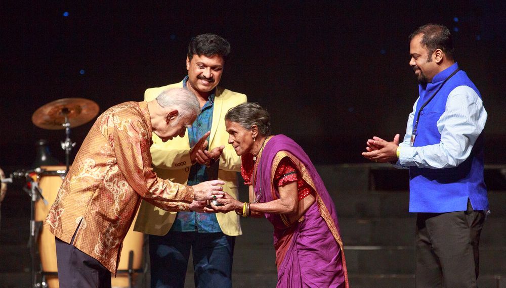 പ്രവാസി എക്സ്പ്രസ് അവാര്‍ഡുകള്‍ വിതരണം ചെയ്തു