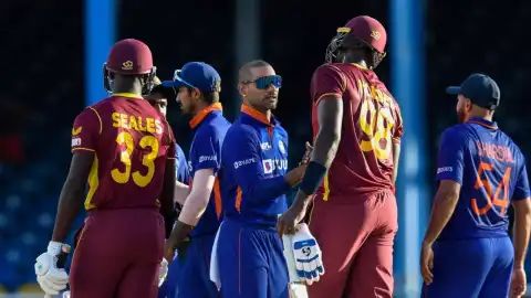 മൂന്നാം ഏകദിനം; ഇന്ത്യക്ക് ബാറ്റിങ്, സഞ്ജു ടീമിൽ