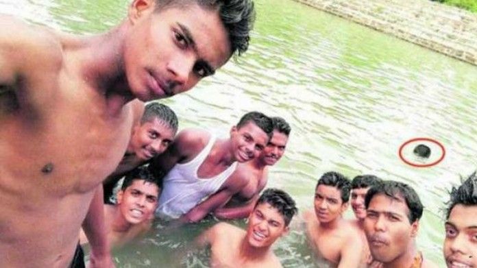 എല്ലാവരും സെല്‍ഫിയില്‍ ശ്രദ്ധിച്ചു; കൂട്ടത്തിലൊരാള്‍ മുങ്ങിത്താഴുന്നത് ആരും കണ്ടില്ല