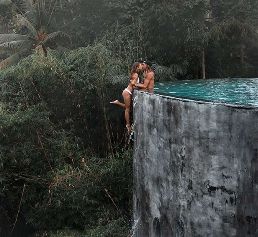 ''ഞങ്ങളുടെ  ജീവിതത്തിലെ ഏറ്റവും വല്യ പ്രമാണം  വിനയമാണ്''; പുതിയ ചുബന  ചിത്രത്തിന് വിമർശനങ്ങൾ ഏറ്റുവാങ്ങി ദമ്പതികൾ