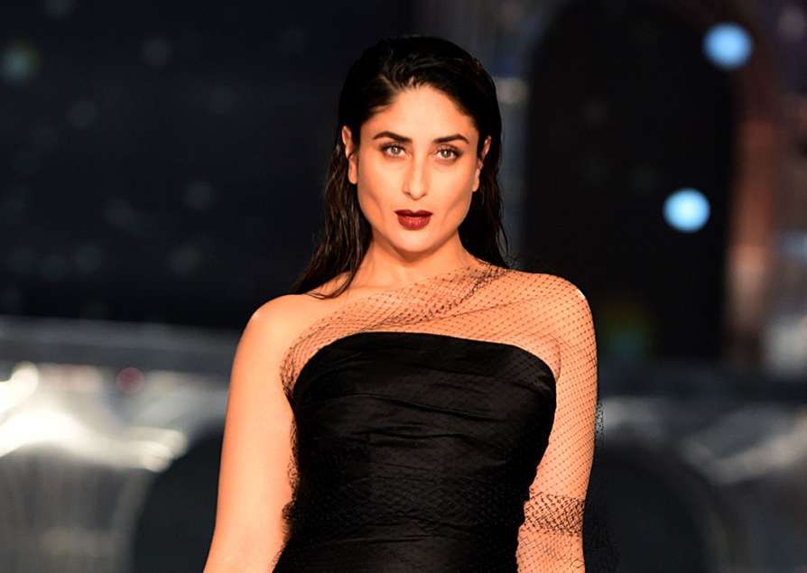 ലാക്‌മെ ഫാഷന്‍ വീക്കിൽ കറുപ്പിൽ തിളങ്ങി കരീന