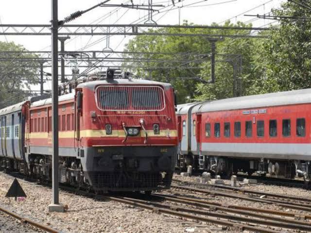 സംസ്ഥാനത്ത് 8 ട്രെയിനുകളിൽ അധിക കോച്ചുകൾ അനുവദിച്ച് റെയിൽവേ