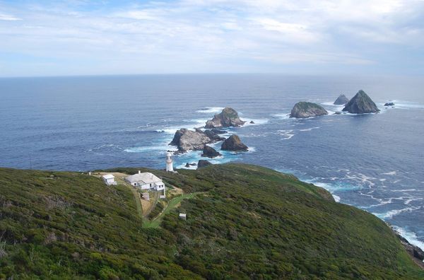 ടിവിയില്ല ,ഇന്റര്‍നെറ്റ് ഇല്ലേയില്ല; പക്ഷെ സൗജന്യ ഭക്ഷണമുണ്ട് ,താമസവും,ശമ്പളവുമുണ്ട്; ഓസ്ട്രേലിയയിലെ മാറ്റ്സുയ്കര്‍ ദ്വീപിലേക്ക് ഒരു കാവല്‍ക്കാരനെ ആവശ്യമുണ്ട്