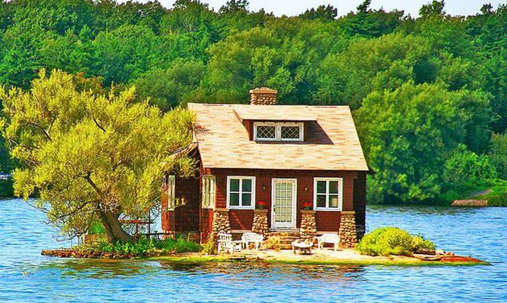 വലിപ്പം കഷ്ടിച്ചൊരു ടെന്നീസ് കോർട്ടിന്റെ അത്രയും; ആകെയുള്ളത് ജസ്റ്റ് റൂം ഇനഫ് എന്ന ഈ കുഞ്ഞൻ ദ്വീഒരു കുഞ്ഞന്‍ വീടും ഒരു മരവും; ജസ്റ്റ് റൂം ഇനഫ് എന്ന ഈ കുഞ്ഞൻ ദ്വീപിനെ കുറിച്ചറിയാം