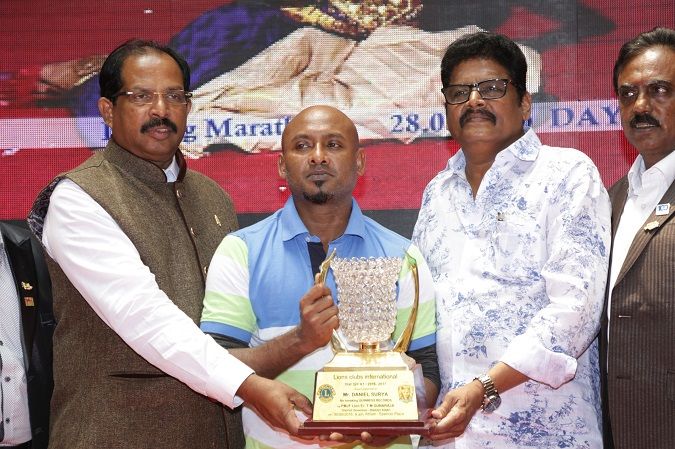 ഇസ്തിരിയിട്ടാലും ഗിന്നസ് നേടാം