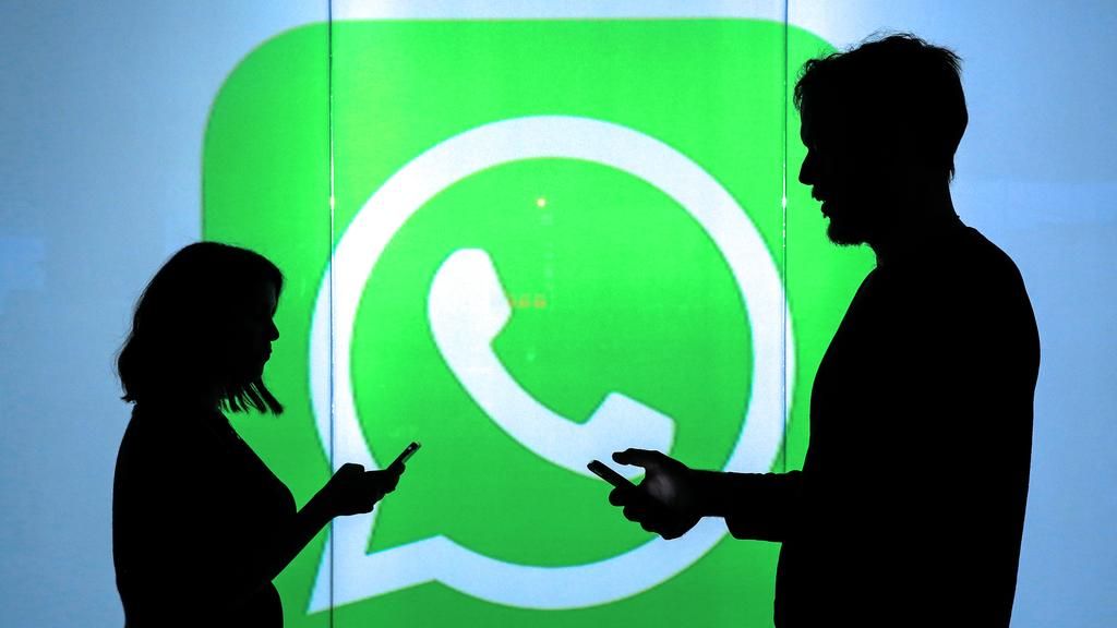 വാട്‍സ് ആപ്പ്    ഗ്രൂപ്പില്‍ പങ്കുവെച്ച  ചിത്രങ്ങൾ എഡിറ്റ് ചെയ്ത്  യുവതിയെ ബ്ലാക്‌മെയിൽ ചെയ്തു; 23ക്കാരൻ  പ്രവാസി യുഎഇയില്‍ പിടിയില്‍