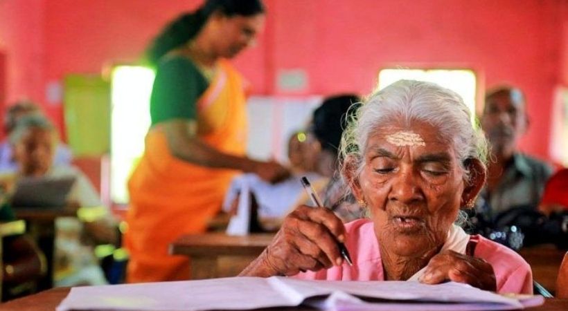 അക്ഷരലക്ഷം പരീക്ഷയിലെ റാങ്കുജേതാവ് കാർത്ത്യായനിയമ്മ അന്തരിച്ചു