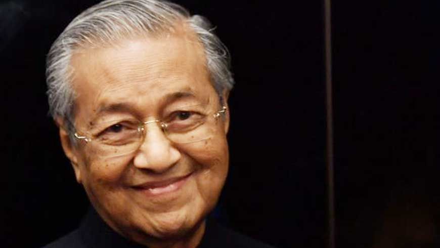 നജീബ് റസാഖിന്റെ ദേശീയ സഖ്യത്തെ തോല്‍പ്പിച്ച് മഹതിര്‍ അധികാരത്തിലേക്ക്