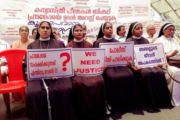 ഫ്രാങ്കോ മുളയ്ക്കലിനെതിരെ സമരം നടത്തിയ കന്യാസ്ത്രീകള്‍ക്ക് കൂട്ടസ്ഥലമാറ്റം