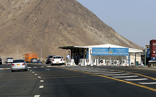 യുഎഇ, ഒമാന്‍ അതിര്‍ത്തികളില്‍ പ്രവാസികള്‍ക്ക് നിയന്ത്രണം