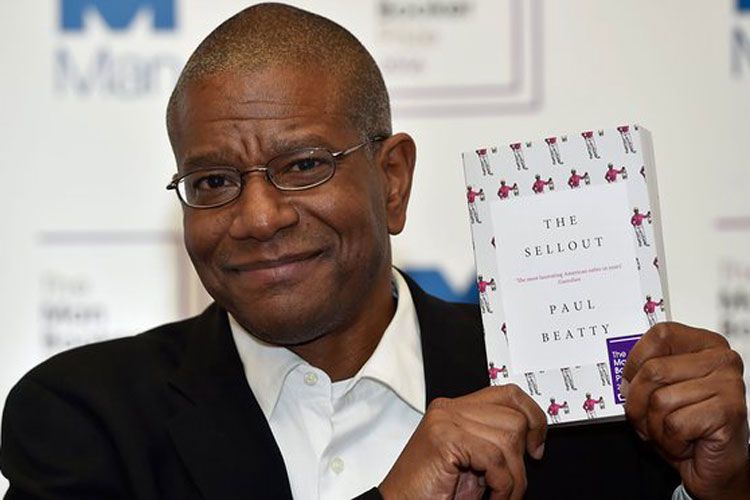 അമേരിക്കന്‍ എഴുത്തുകാരന്‍ പോള്‍ ബീറ്റിക്ക് മാന്‍ ബുക്കര്‍ പ്രൈസ്