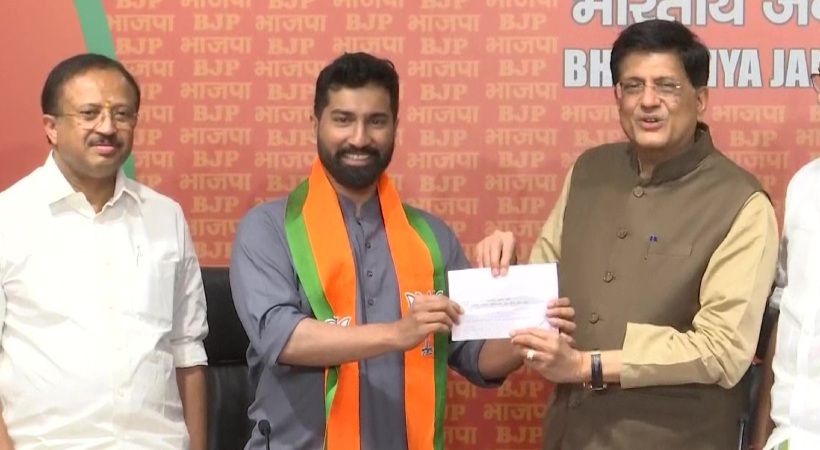 അനിൽ ആന്റണി ബിജെപിയിൽ; അംഗത്വം നൽകി കേന്ദ്രമന്ത്രി പിയുഷ് ഗോയൽ