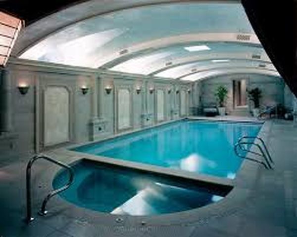 മൂന്നു നിലകള്‍ ഉള്ള എമിറേറ്റ്‌സ് വിമാനം വരുന്നു; വിമാനത്തില്‍ സ്വിമ്മിംഗ് പൂളും കളിയ്ക്കാനുള്ള സൗകര്യവും, ജിമ്മും പാര്‍ക്കും എന്നു വേണ്ട അത്യാധുനികമായ എല്ലാ സൗകര്യങ്ങളും; പക്ഷെ സംഭവം വേറെയാണ്