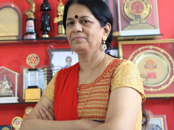 ആരാണ് ഇന്ത്യന്‍ ജെയിംസ്‌ ബോണ്ട് എന്നും ഇന്ത്യയിലെ ആദ്യത്തെ വനിതാ പ്രൈവറ്റ് ഡിറ്റക്ടീവെന്നും അറിയപ്പെടുന്ന രജനി പണ്ഡിറ്റ്‌ എന്നറിയാമോ ?