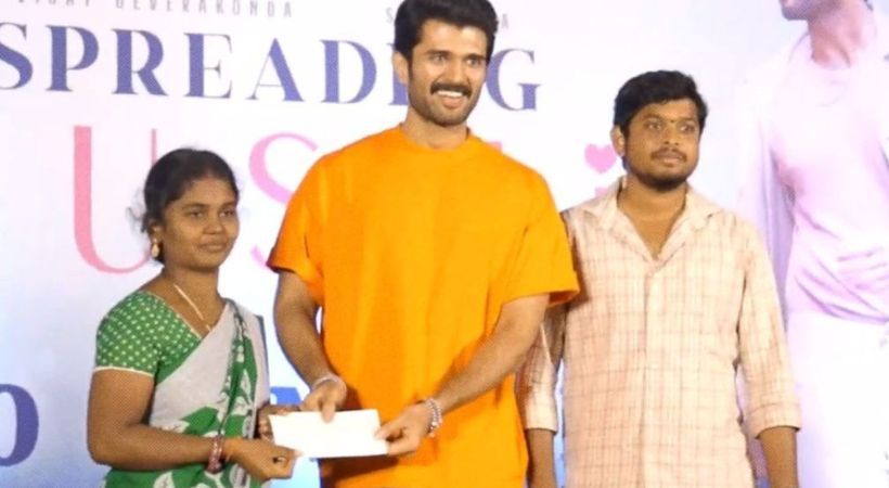 Vijay Devarakonda in keeping his word:100 families were given Rs.1 lakh each
