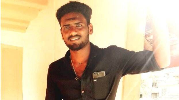 കോട്ടയത്ത് ആനയ്‌ക്കും പോസ്റ്റിനും ഇടയിൽ കുടുങ്ങി പാപ്പാന് ദാരുണാന്ത്യം