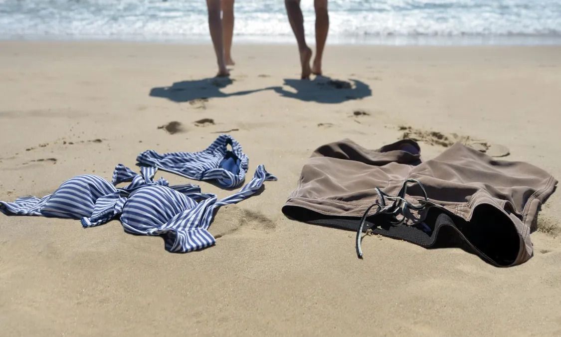 ജർമനിയിലെ ന്യൂഡിസ്റ്റ് ബീച്ചുകളിലേക്ക് വസ്ത്രം ധരിച്ചെത്തുന്നവർക്ക് വിലക്ക്