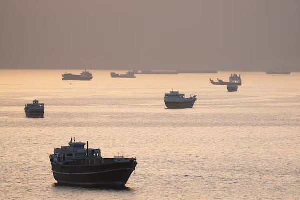 us-warns-shipping-firms-they-could-face-sanctions-over-paying-iranian-tolls-in-strait-of-hormuz