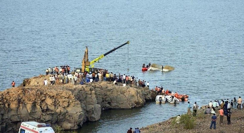 ജബല്‍പൂര്‍ ബോട്ട് അപകടം; കടുത്ത നടപടിയുമായി ജില്ല ഭരണകൂടം; ക്രൂയിസ് ബോട്ട് പൈലറ്റിനെയും മറ്റ് ജീവനക്കാരെയും പിരിച്ചുവിട്ടു