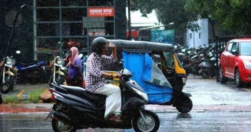 സംസ്ഥാനത്ത് മഴ കുറയുന്നു; ഒരു ജില്ലയിലും തീവ്ര, അതിതീവ്ര മഴ മുന്നറിയിപ്പുകളില്ല, അഞ്ച് ജില്ലകളിൽ യെലോ അലർട്ട്