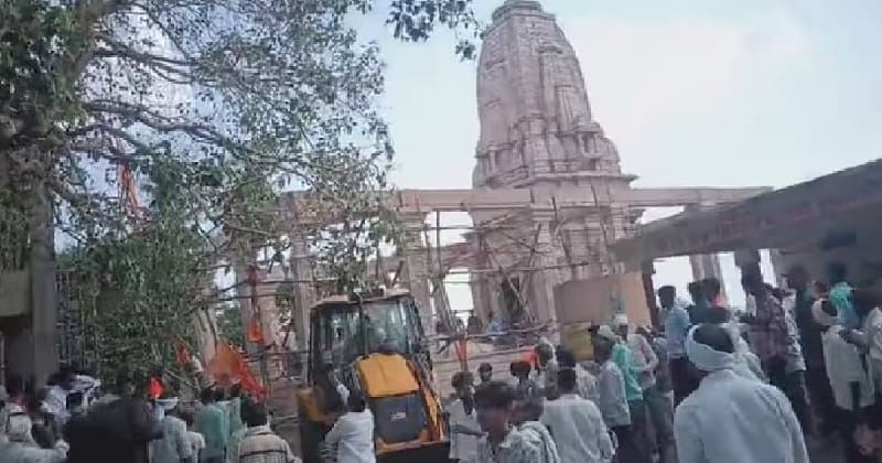 മഹാരാഷ്ട്രയിൽ ക്ഷേത്രത്തിൻറെ മേൽക്കൂര തകർന്നുണ്ടായ അപകടം ; 6 മരണം