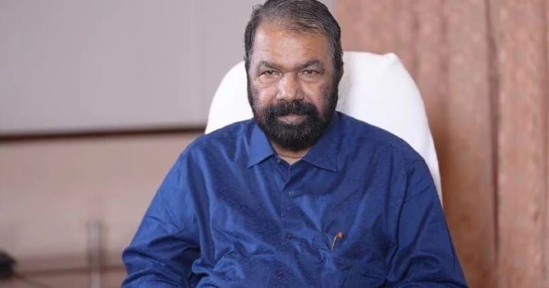 'ലോകകപ്പ് ഫൈനൽ ഞായറാഴ്ച രാത്രി 12.30ന്; തിങ്കളാഴ്ച എല്ലാ സ്കൂളുകൾക്കും അവധി നൽകണം'