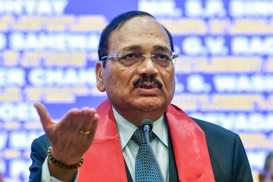 ഡിജിറ്റൽ അറസ്റ്റ് തട്ടിപ്പുകൾ: ബാങ്കുകൾക്ക് കടിഞ്ഞാണിട്ട് സുപ്രീം കോടതി; നഷ്ടപരിഹാരം നൽകേണ്ടിവരുമെന്ന് മുന്നറിയിപ്പ്