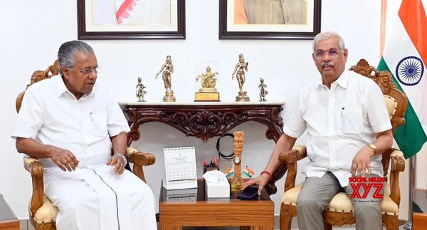 വിഷു ആശംസകൾ നേർന്ന് മുഖ്യമന്ത്രിയും ഗവർണറും