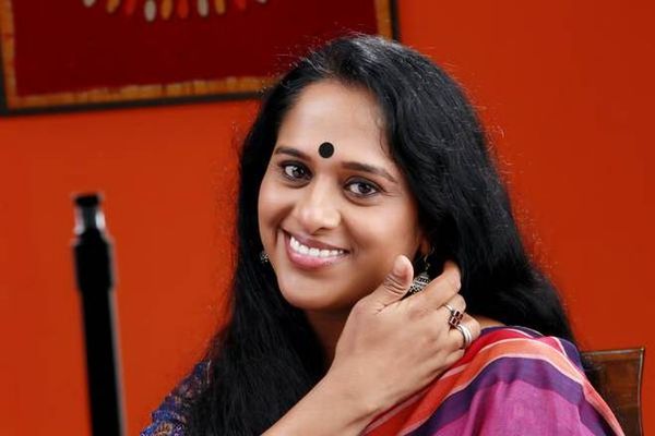 'അഡ്ജസ്റ്റ്മെന്റിന് തയ്യാറല്ലേ'; സഹസംവിധായകനില്‍ നിന്നുണ്ടായ മോശം അനുഭവം പങ്കുവച്ച് നടി സജിത മഠത്തില്‍