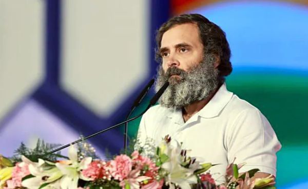 കോടതിയിൽ നേരിട്ടു ഹാജരാകുന്നിൽനിന്ന് രാഹുലിന് ഇളവ്