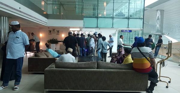 യാത്രക്കാരെ വെള്ളം കുടിപ്പിച്ച്  എയർ ഇന്ത്യ;  വിമാനം പുറപ്പെട്ടത് 35 മണിക്കൂറിലേറെ വൈകി