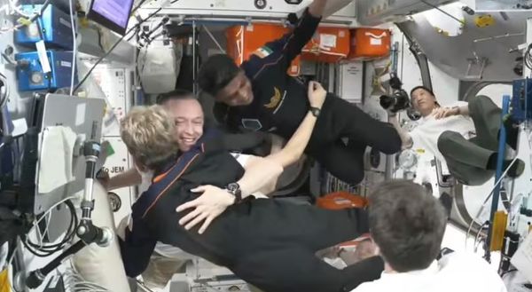 ഇന്ത്യയുടെ ബഹിരാകാശ പ്രതീക്ഷകളിലേക്ക് ചുവടുവച്ച് ശുഭാംശു ശുക്ല; അന്താരാഷ്ട്ര ബഹിരാകാശ നിലയത്തില്‍ എത്തുന്ന ആദ്യ ഇന്ത്യക്കാരന്‍