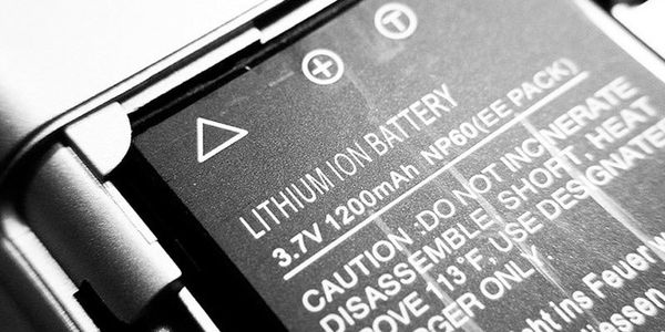 സ്മാര്‍ട്ട്ഫോണ്‍ ബാറ്ററി പുറന്തള്ളുന്നത് നൂറിലധികം വിഷവാതകങ്ങള്‍ ആണെന്ന് അറിയാമോ ?