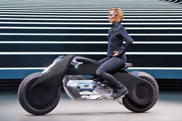 ബിഎംഡബ്ലിയുവിന്റെ അപകടരഹിതമായ കിടിലന്‍ ബൈക്ക് വരുന്നു