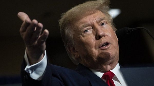 രഹസ്യരേഖക്കേസ്: ട്രംപിനെ അറസ്റ്റ് ചെയ്ത് ജാമ്യത്തിൽ വിട്ടു