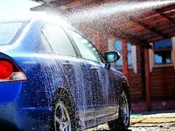 കാര്‍ കഴുകിയാല്‍ 2000 പിഴയടക്കാം